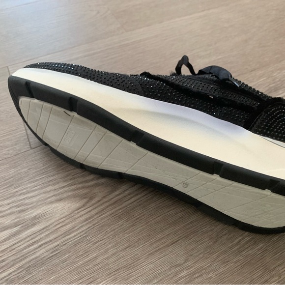 NWOT Kenneth Cole Reaction Rhinestone Claire Sneaker - Picture 12 of 12